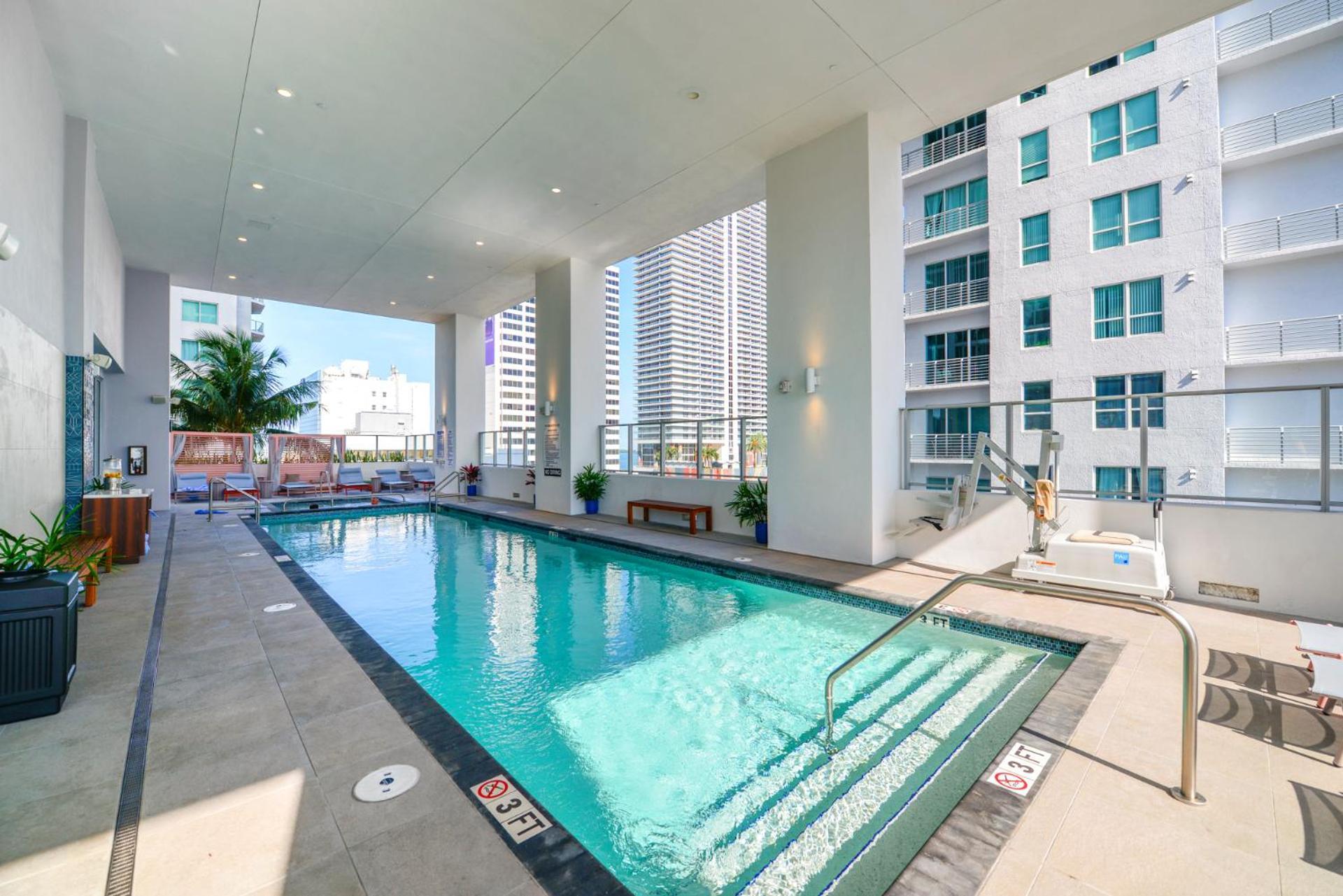 Luxury One-bedroom W Amenities! Appartamento Miami
