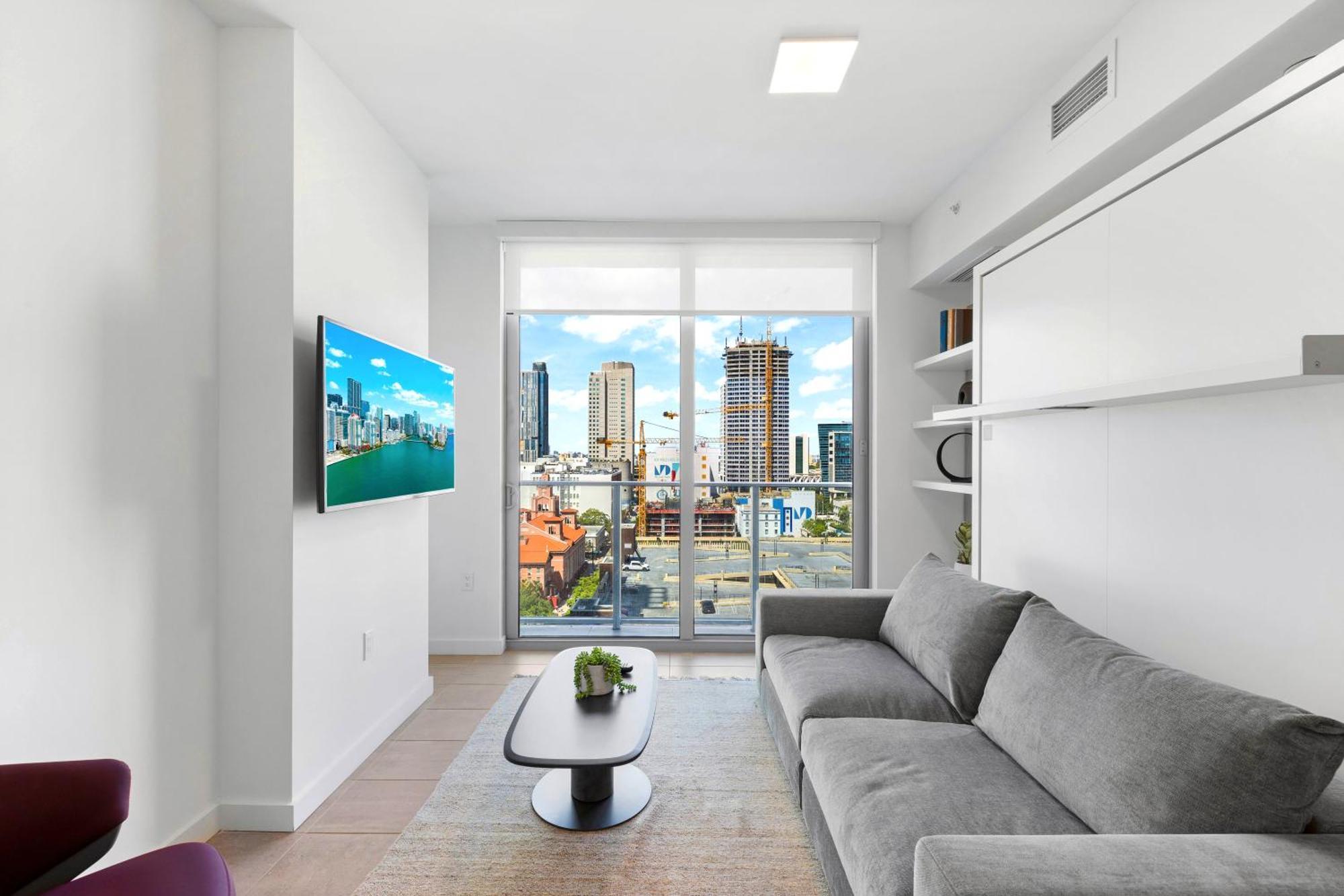 Luxury One-bedroom W Amenities!
