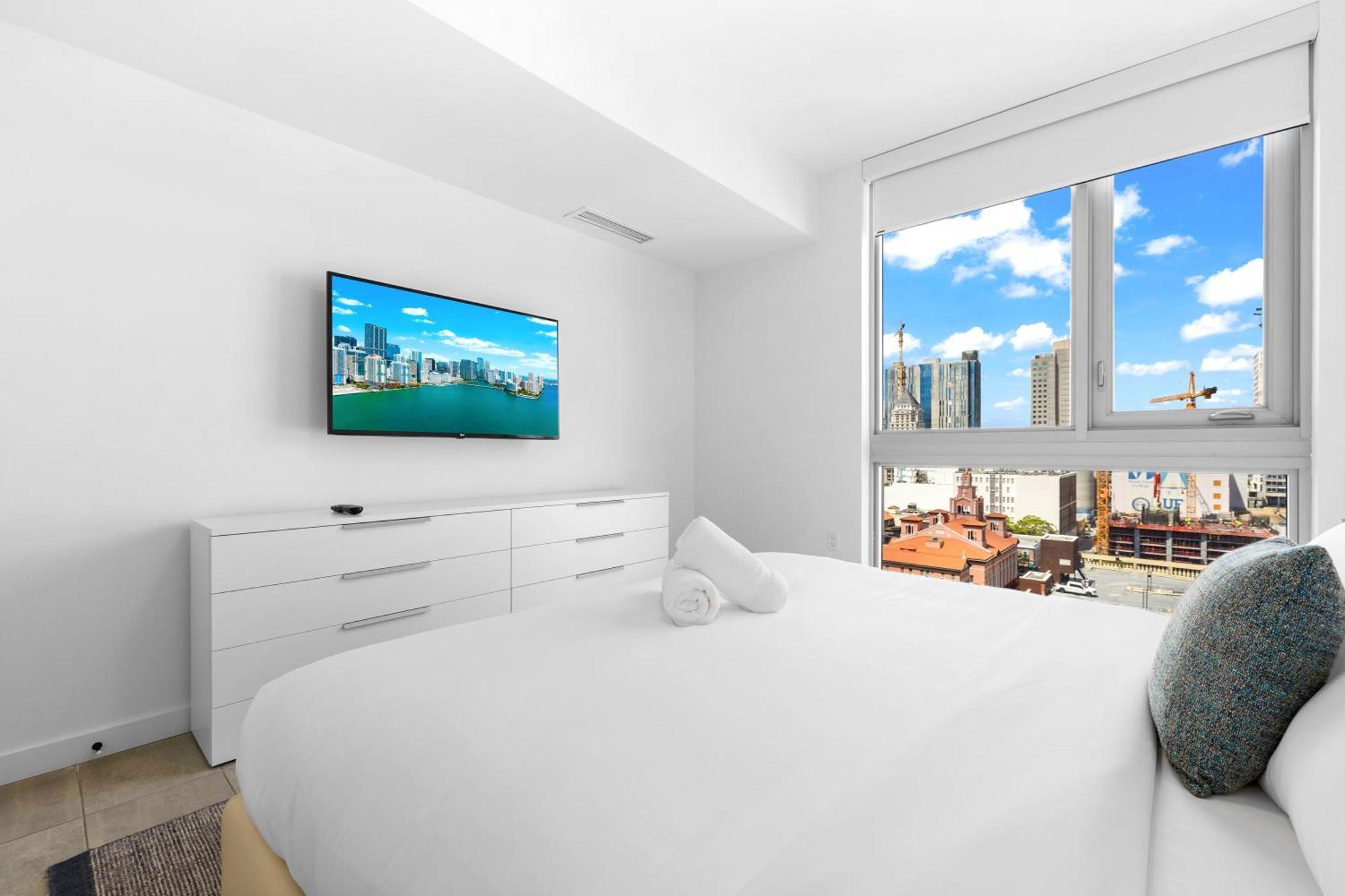 Luxury One-bedroom W Amenities! *