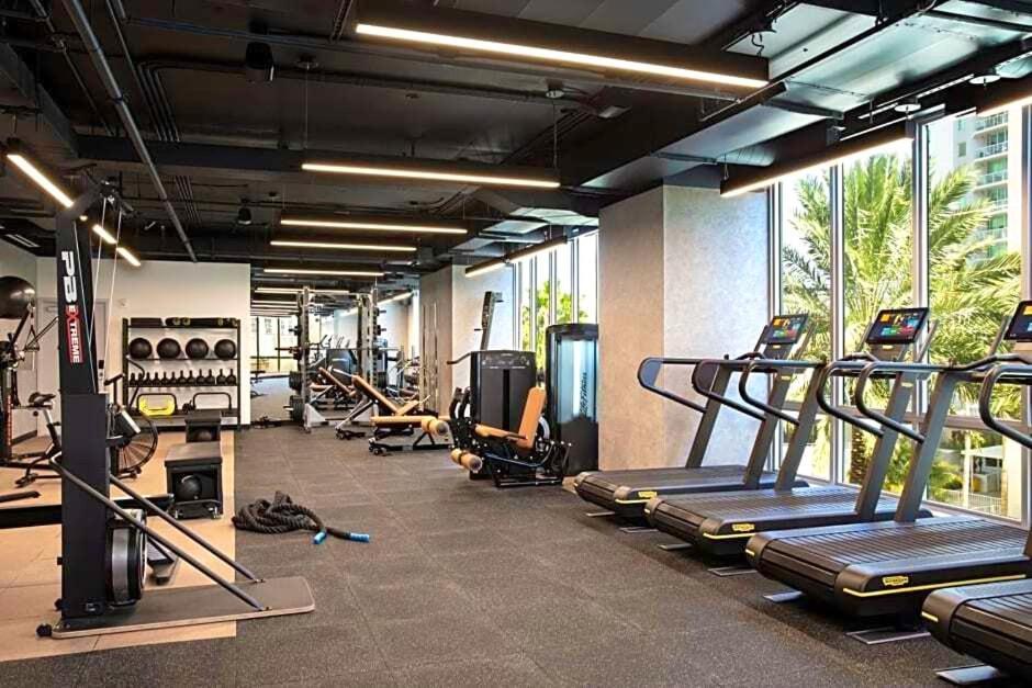 Luxury One-bedroom W Amenities! Apartment