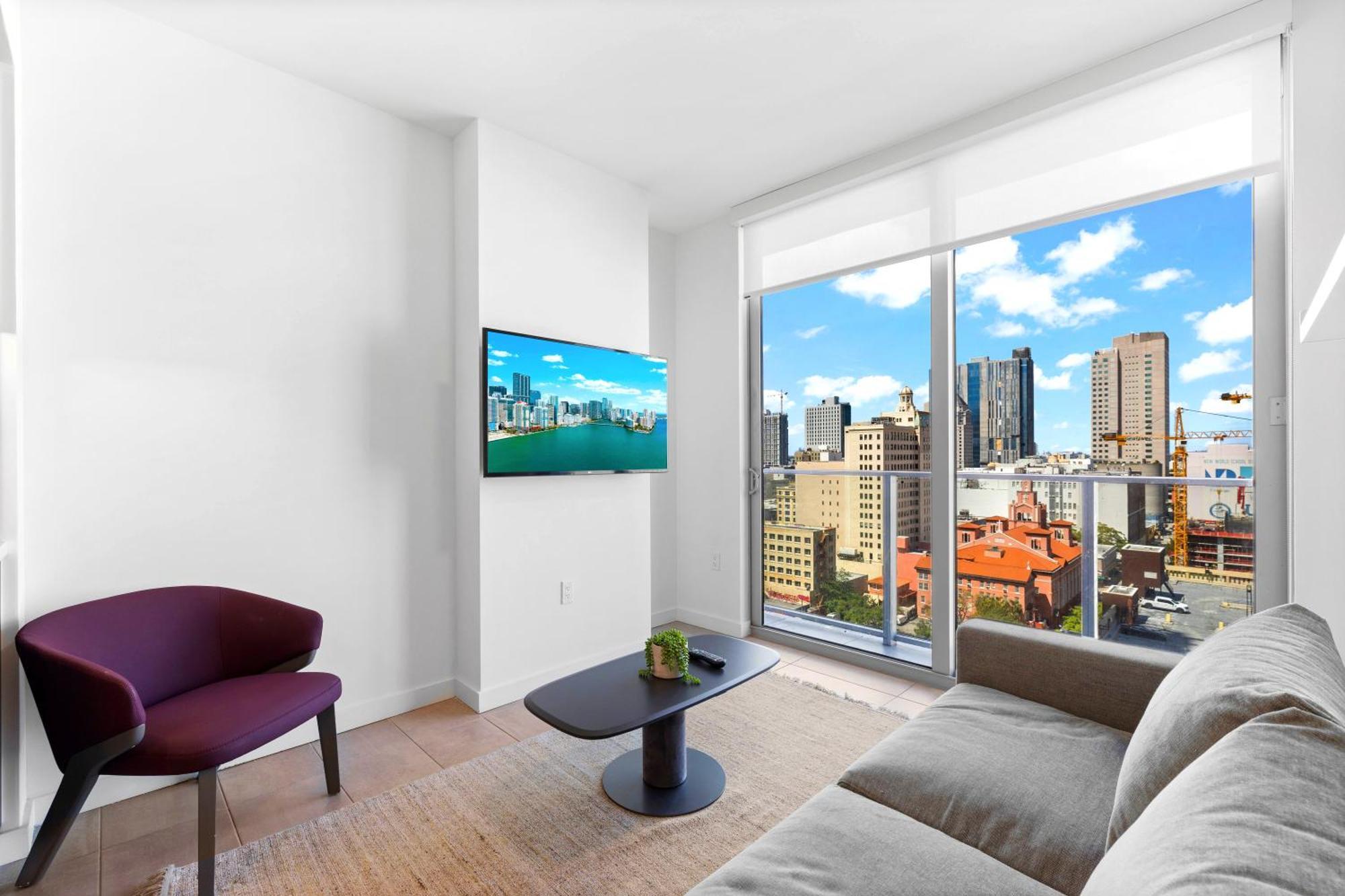 Luxury One-bedroom W Amenities! * Miami